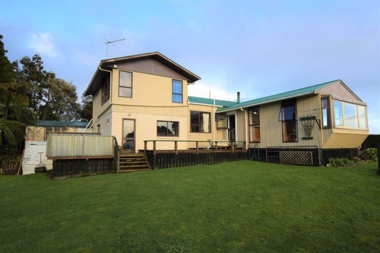 Photo of property in 1939 South Road, Pitone, New Plymouth, 4374