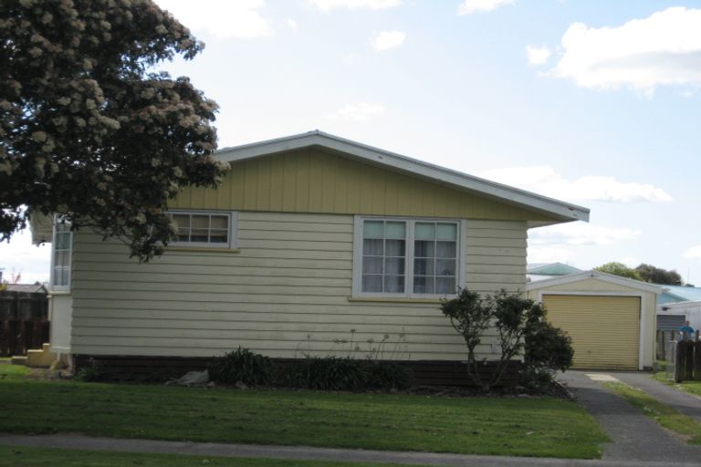 Photo of property in 1 James Henry Crescent, Huntly, 3700