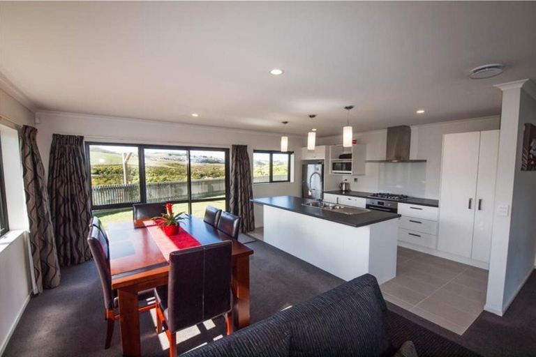 Photo of property in 212 Mark Avenue, Grenada Village, Wellington, 6037