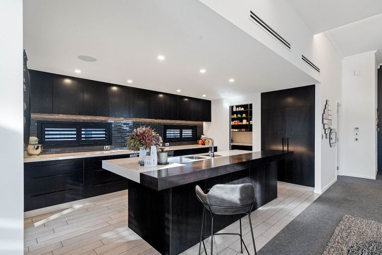 Photo of property in 1 Ashford Avenue, Prebbleton, 7604