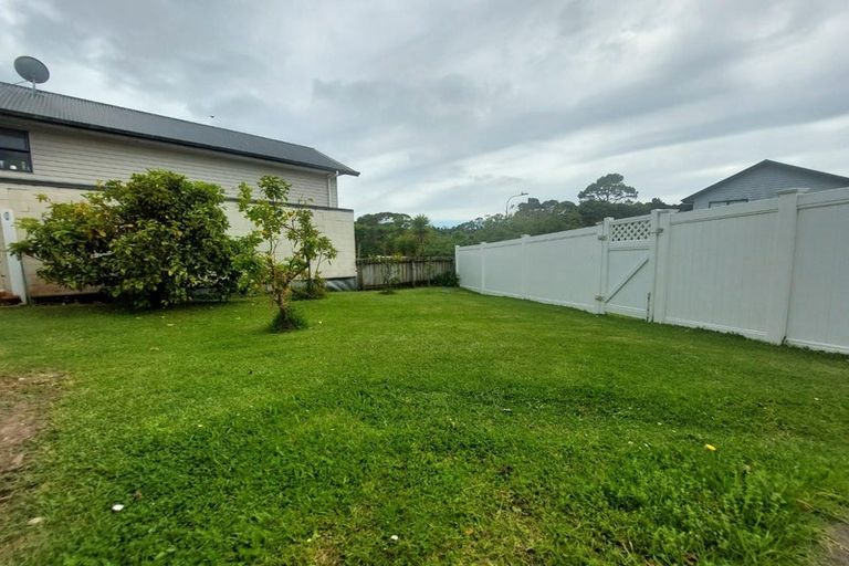 Photo of property in 5 Foundation Place, Glen Eden, Auckland, 0602