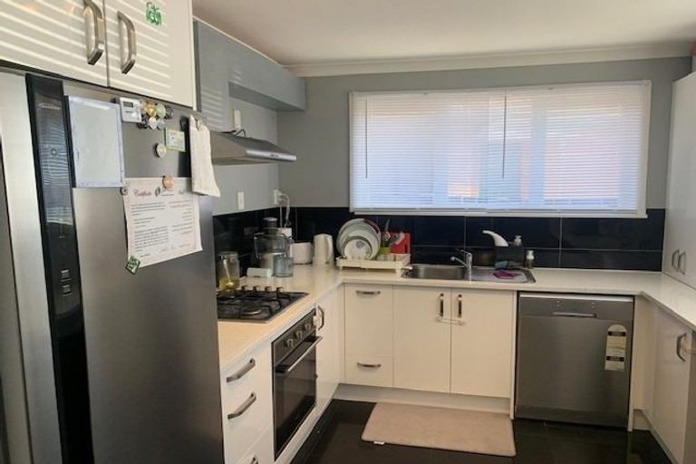 Photo of property in 305 Richardson Road, New Windsor, Auckland, 1041