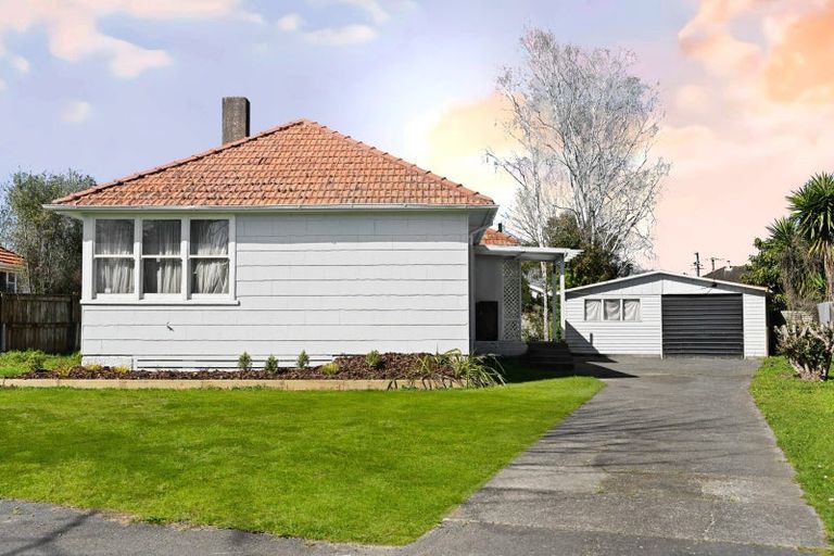 Photo of property in 10 Holland Road, Fairfield, Hamilton, 3214