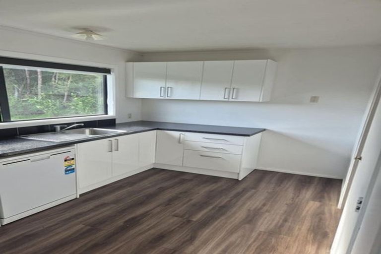 Photo of property in 49a Albatross Close, Whitby, Porirua, 5024