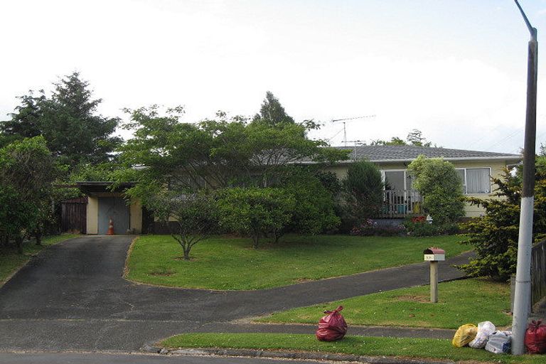 Photo of property in 1/20 Challen Close, Conifer Grove, Takanini, 2112