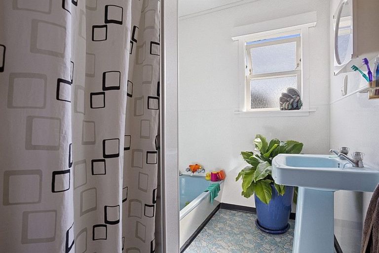 Photo of property in 4b Roretana Drive, Athenree, Waihi Beach, 3177