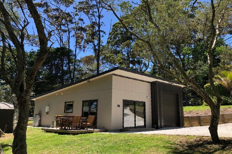 Photo of property in 44 Attwood Road, Paremoremo, Auckland, 0632