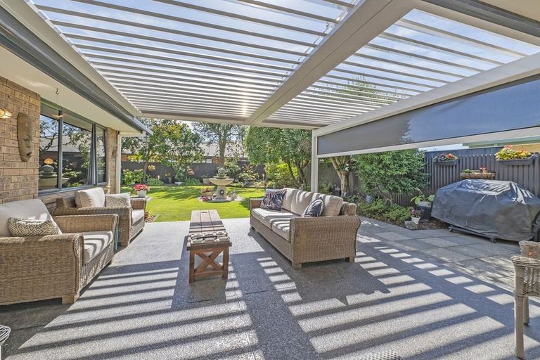 Photo of property in 28 Durrell Way, Rolleston, 7614