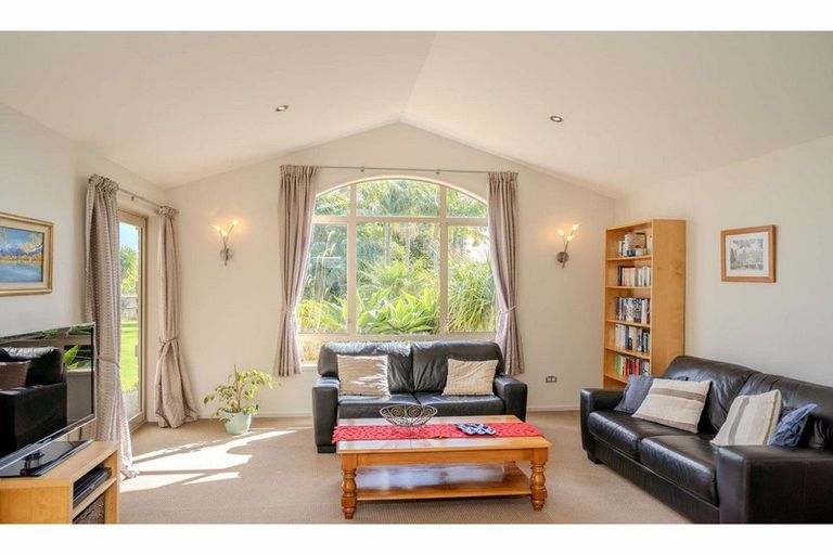 Photo of property in 10 Pickmere Lane, Kerikeri, 0230