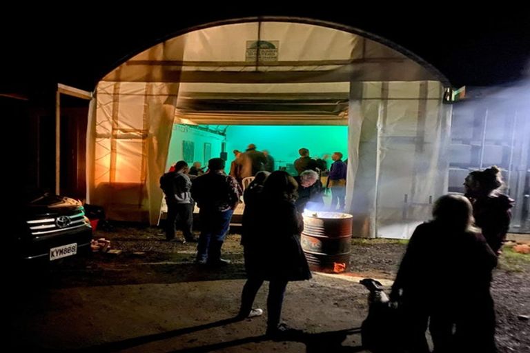 Photo of property in 4 Te Pahi River Drive, Paparoa, Maungaturoto, 0583