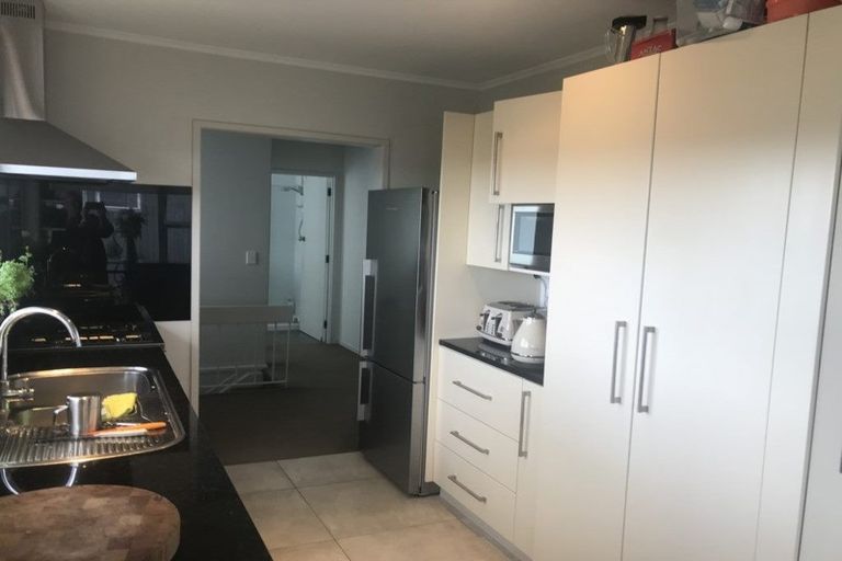 Photo of property in 1/16 Fairway Avenue, Red Beach, 0932