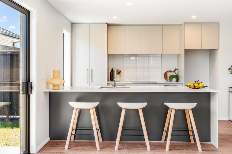 Photo of property in 4 Manaakitia Road, Karaka, 2124