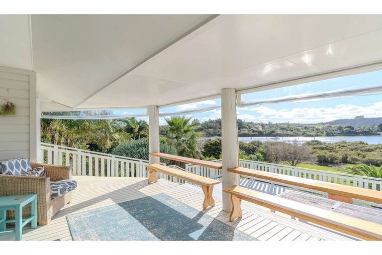 Photo of property in 11 The Lookout, Kerikeri, 0230