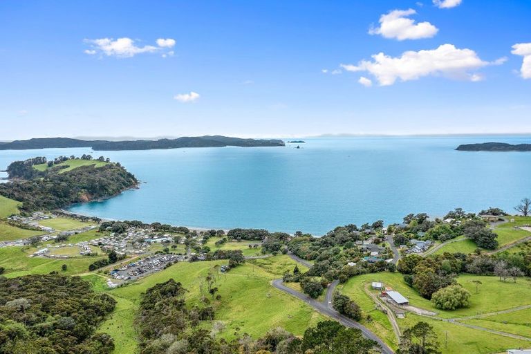 Photo of property in 1 Jackson Crescent, Mahurangi East, Warkworth, 0982