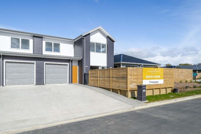 Photo of property in 4 Takapo Grove, Kelson, Lower Hutt, 5010