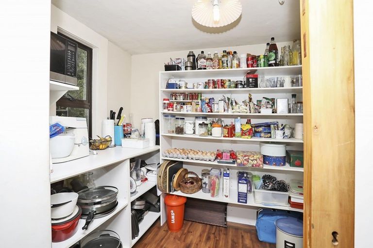 Photo of property in 1000 Lochiel-branxholme Road, Branxholme, Invercargill, 9874