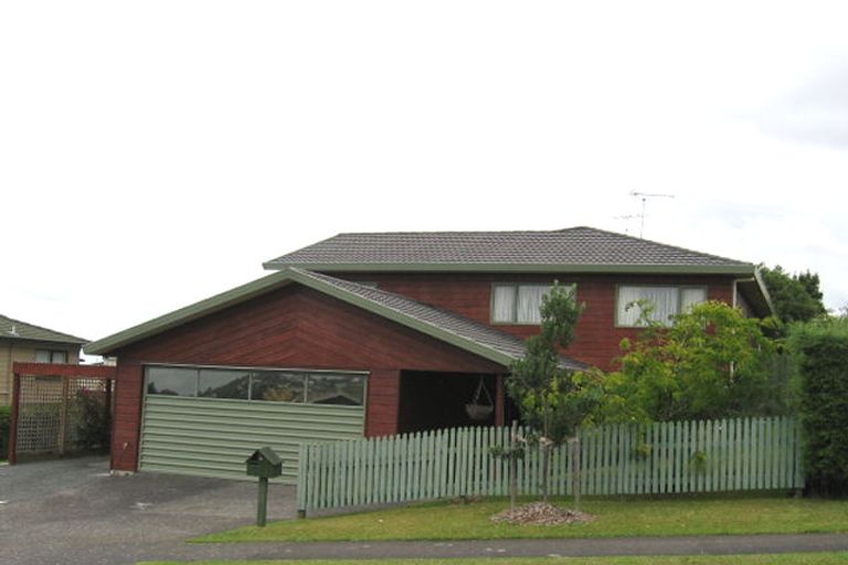 Photo of property in 3 Hassan Drive, Massey, Auckland, 0614