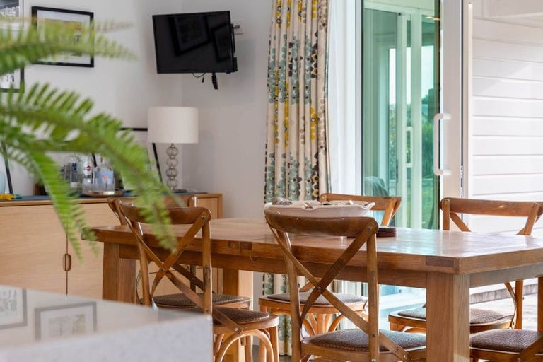 Photo of property in 32a Titoki Road, Waikanae Beach, Waikanae, 5036