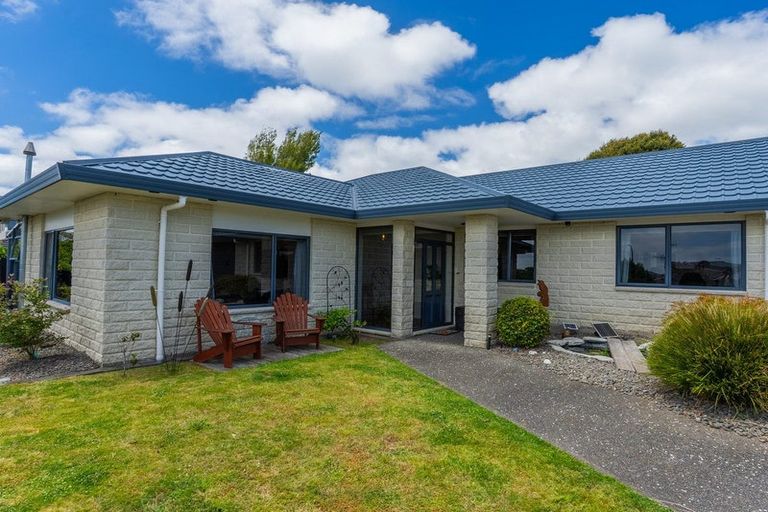 Photo of property in 22 Regent Drive, Paraparaumu Beach, Paraparaumu, 5032