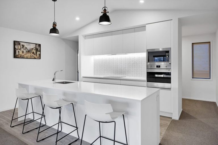 Photo of property in 30b Sycamore Grove, Lower Vogeltown, New Plymouth, 4310