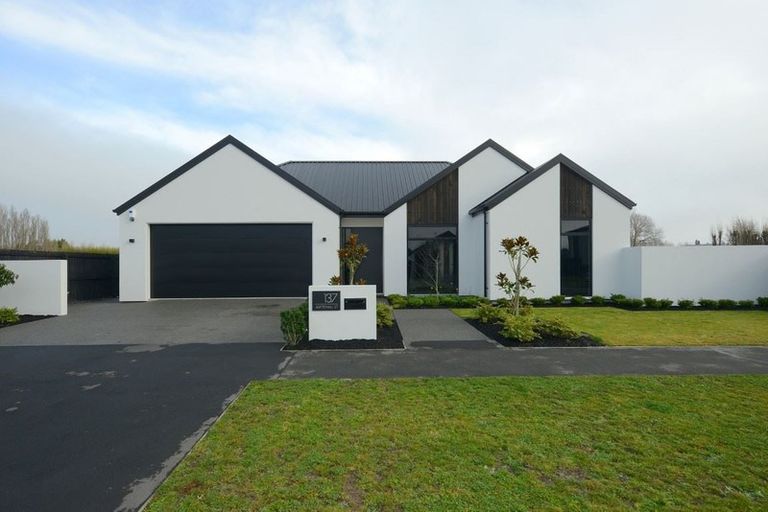 Photo of property in 137 Metehau Street, Marshland, Christchurch, 8083