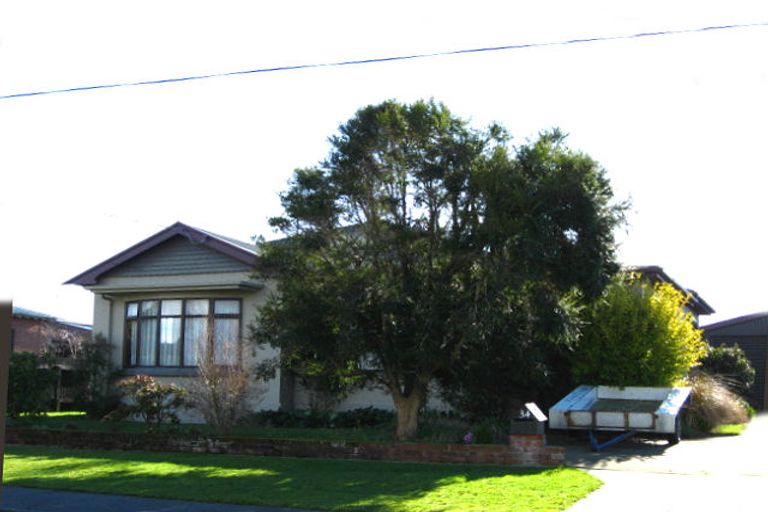 Photo of property in 34 Huia Street, Waikiwi, Invercargill, 9810