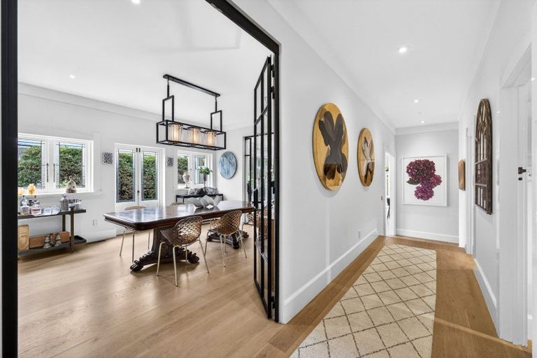 Photo of property in 60 Maungakiekie Avenue, Greenlane, Auckland, 1051