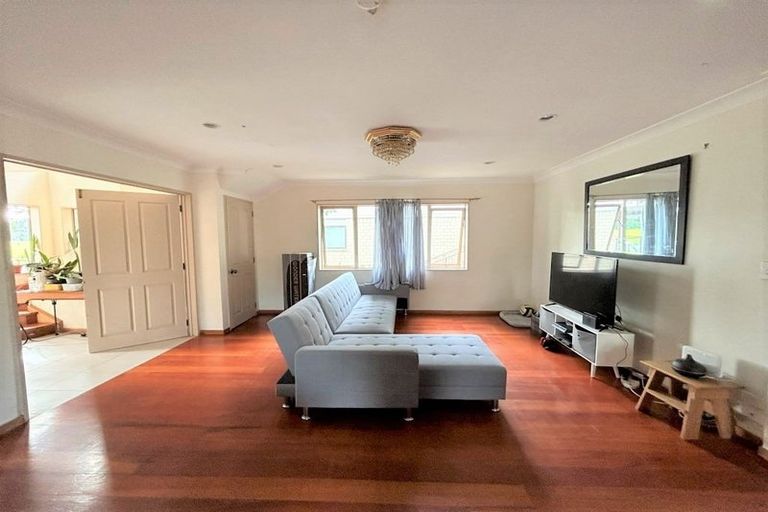 Photo of property in 7a Waterfront Road, Mangere Bridge, Auckland, 2022