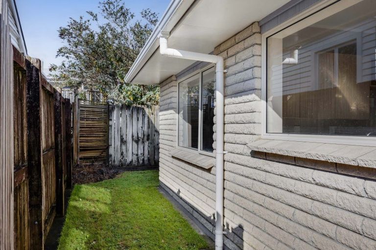 Photo of property in 2/59 Wallath Road, Westown, New Plymouth, 4310