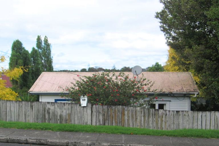 Photo of property in 1/17 Tahi Terrace, Glen Eden, Auckland, 0602