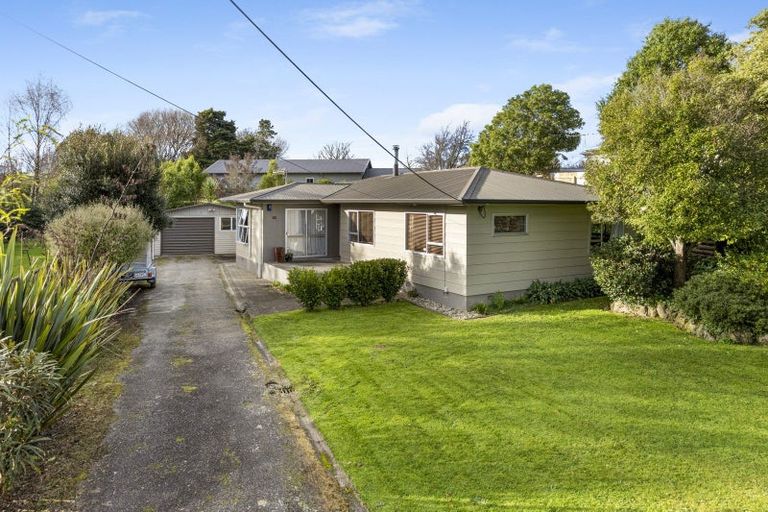 Photo of property in 32 Tararua Street, Pahiatua, 4910