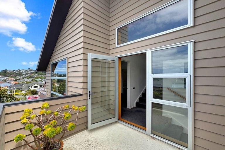 Photo of property in 27a Waverton Terrace, Churton Park, Wellington, 6037