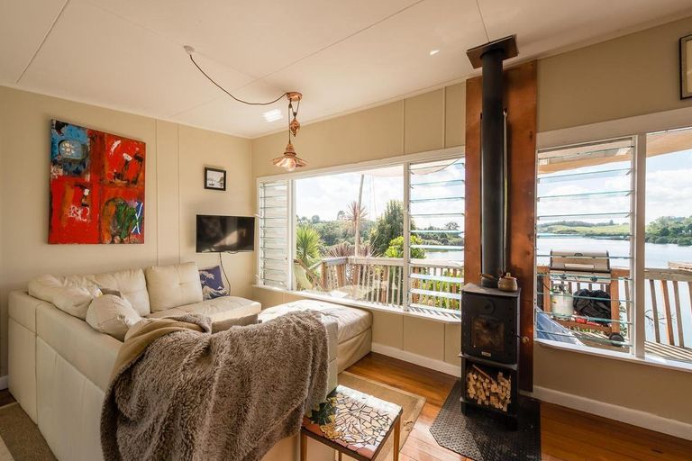 Photo of property in 86 Riverview Road, Kerikeri, 0230