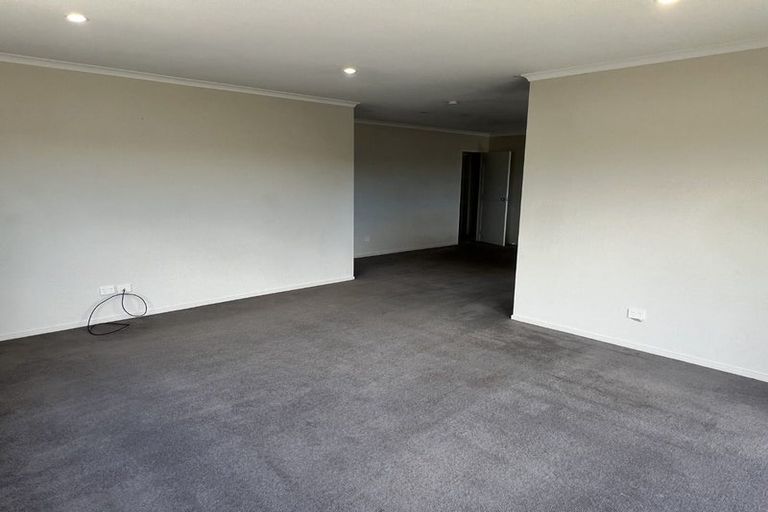 Photo of property in 63 Tiriwa Drive, Massey, Auckland, 0614
