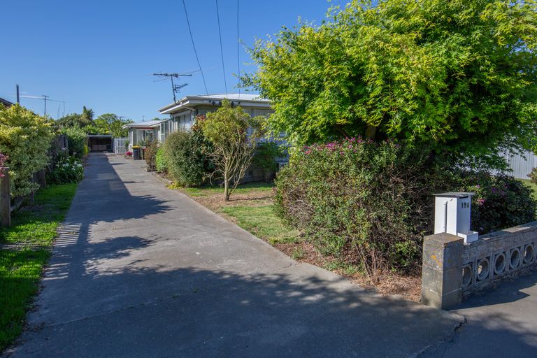 Photo of property in 2/19 Sturrocks Road, Redwood, Christchurch, 8051