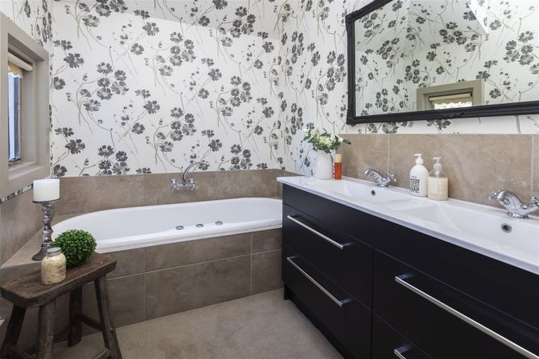 Photo of property in 283 Papanui Road, Merivale, Christchurch, 8052