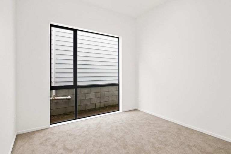 Photo of property in 3b Matakohe Road, Westgate, Auckland, 0814