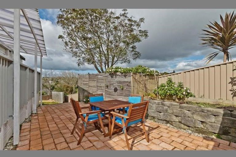 Photo of property in 20 Orton Street, Glenfield, Auckland, 0627