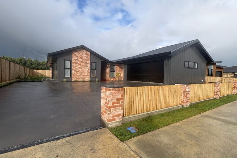 Photo of property in 14 Parkside Avenue, Maewa, Feilding, 4702