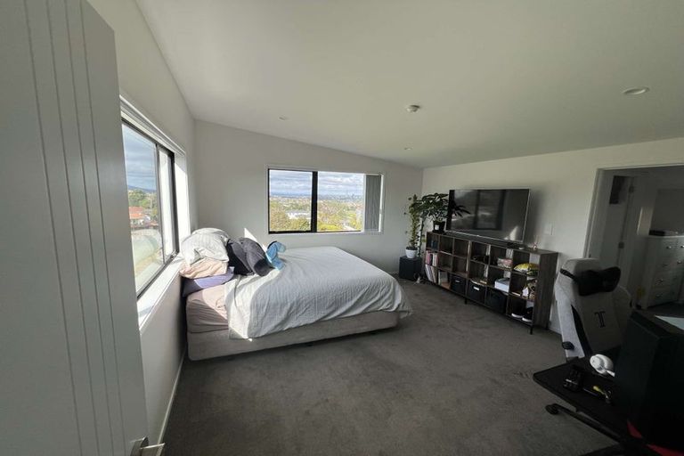 Photo of property in 8e Grenada Avenue, Forrest Hill, Auckland, 0620