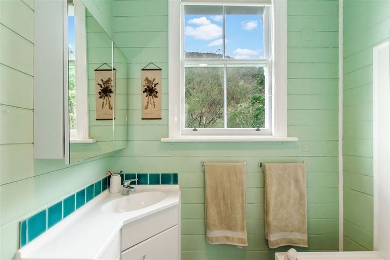 Photo of property in 17 Beach Road, Paekakariki, 5034