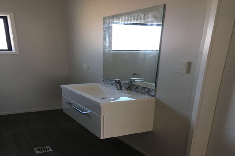 Photo of property in 8/16 Jones Crescent, Melville, Hamilton, 3206