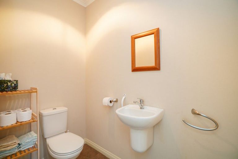 Photo of property in 64 Glenroy Park Drive, Waikiwi, Invercargill, 9810