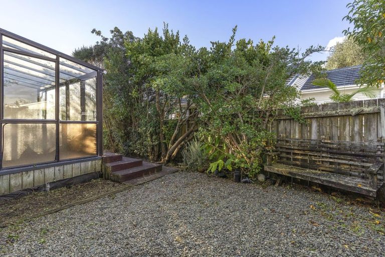 Photo of property in 1/1 Diomede Street, Bayswater, Auckland, 0622