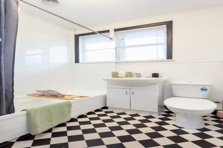 Photo of property in 24 Station Street, Tirau, 3410