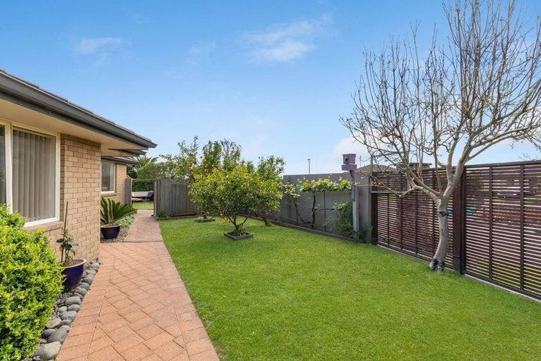 Photo of property in 2 Cresta Drive, Katikati, 3129