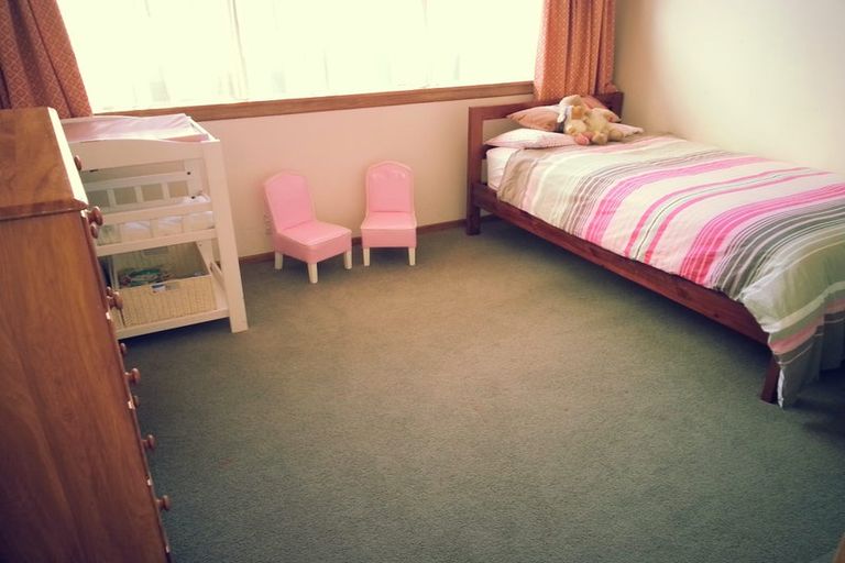 Photo of property in 10 Rimu Road, Mangere Bridge, Auckland, 2022