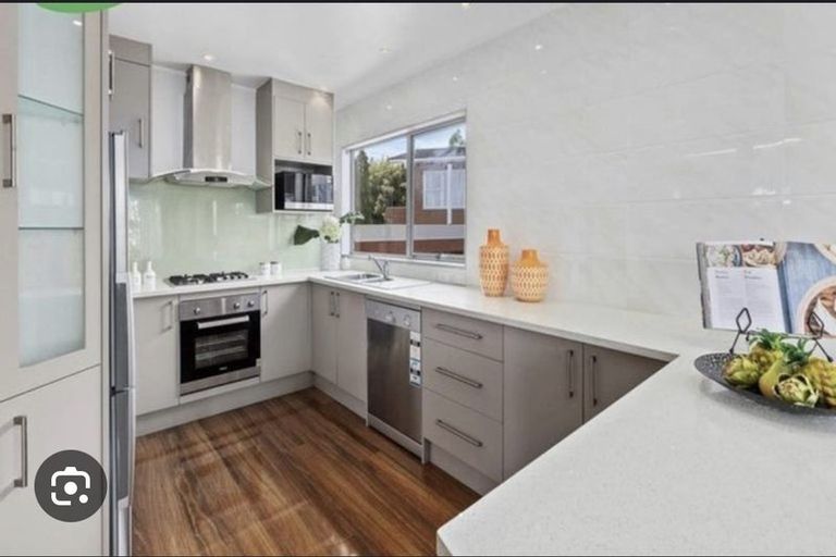 Photo of property in 16 Colin Wild Place, Glenfield, Auckland, 0629