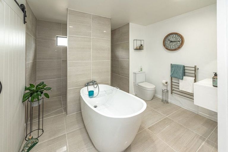 Photo of property in 122a No 2 Line, Okoia, Whanganui, 4572