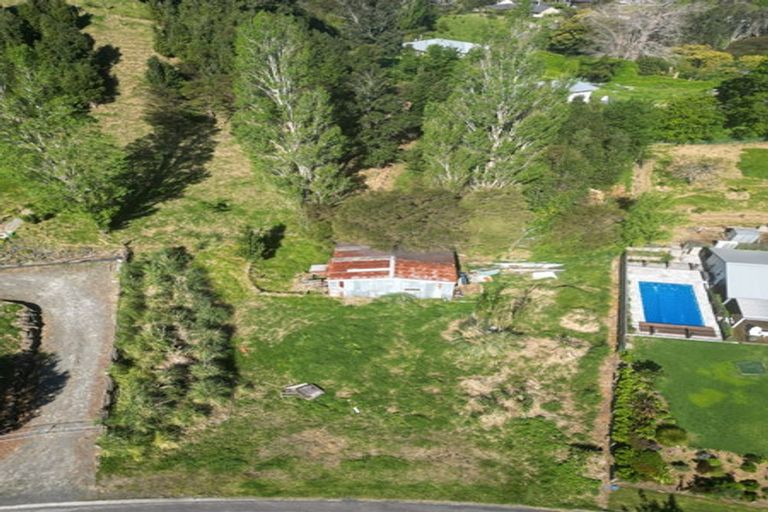 Photo of property in 16 Manuka Drive, Whangamata, 3691